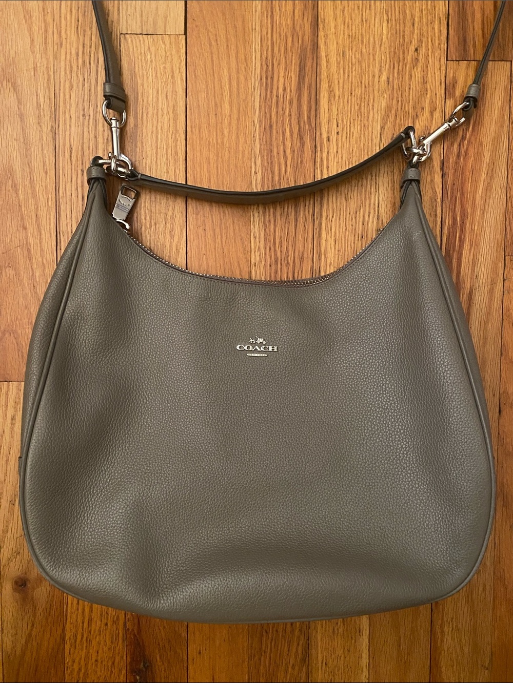 Coach Harley Hobo Taupe/Grey Pebbled Leather F1657 Gorgeous EUC